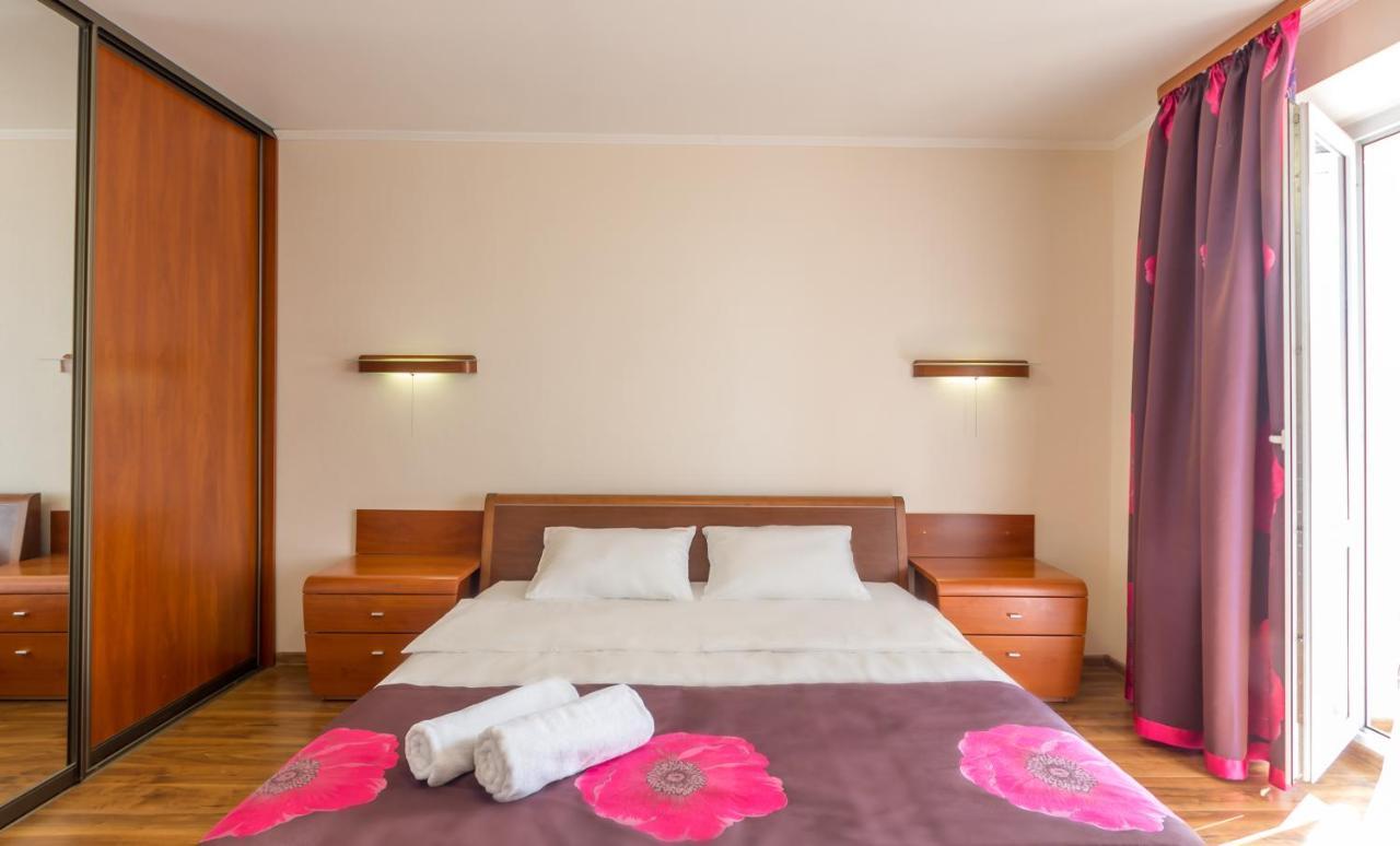 Apartments Near Parus Business Centre Kiev Extérieur photo
